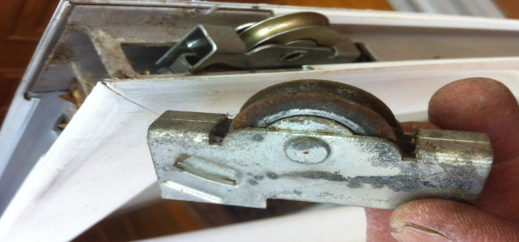 screen door roller repair in Doral